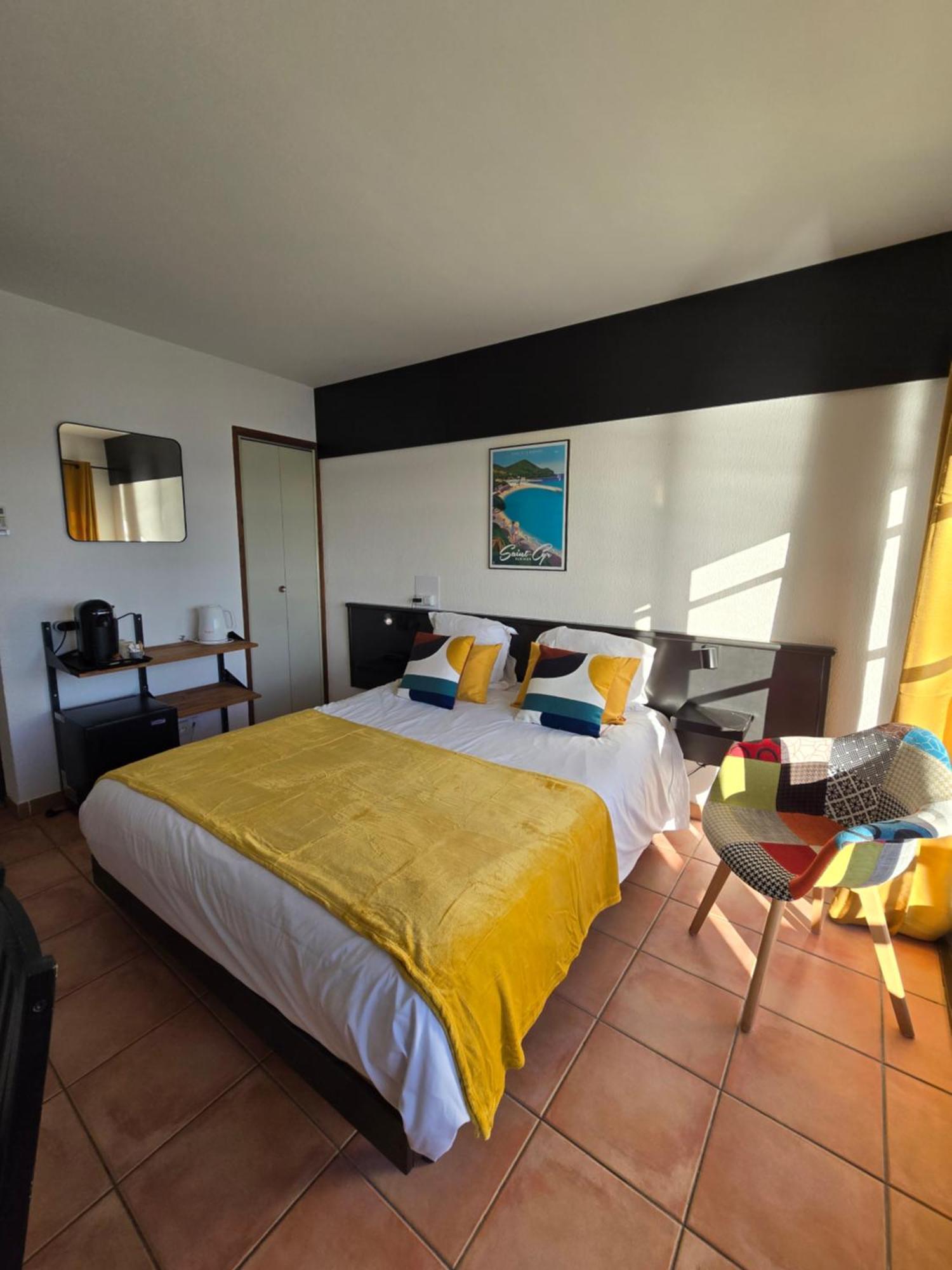 Hotel Chanteplage Saint-Cyr-sur-Mer Bagian luar foto