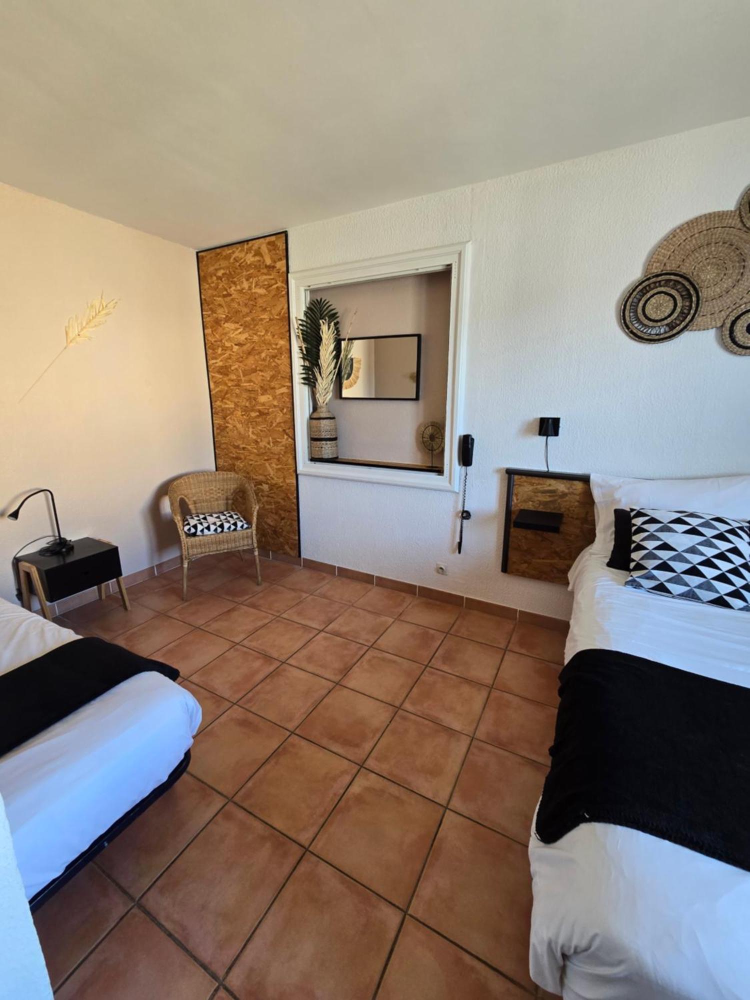 Hotel Chanteplage Saint-Cyr-sur-Mer Bagian luar foto