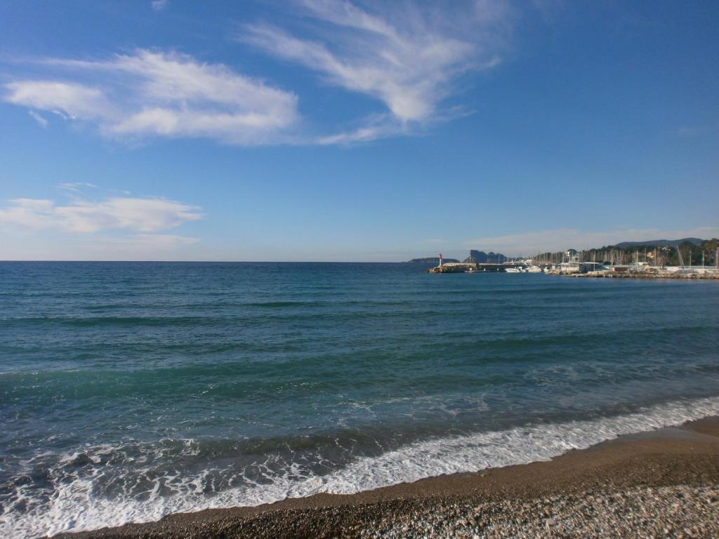 Hotel Chanteplage Saint-Cyr-sur-Mer Bagian luar foto