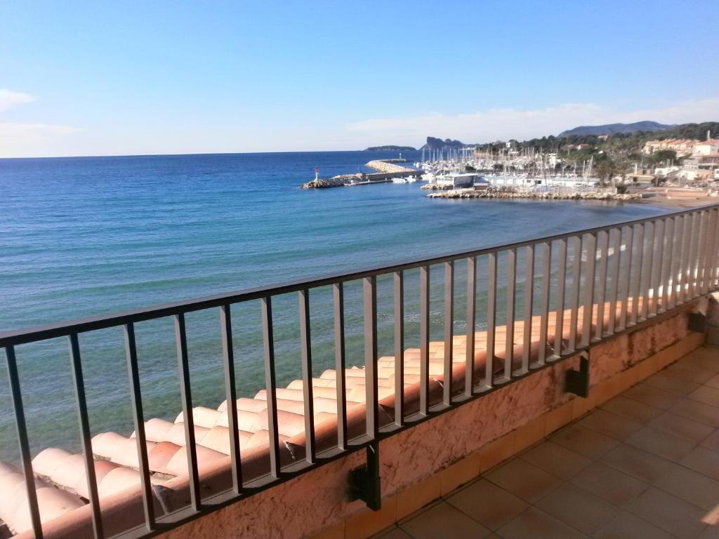 Hotel Chanteplage Saint-Cyr-sur-Mer Ruang foto