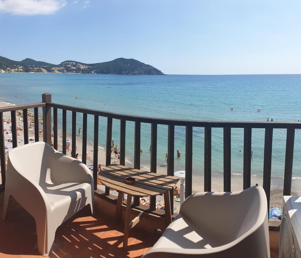 Hotel Chanteplage Saint-Cyr-sur-Mer Bagian luar foto